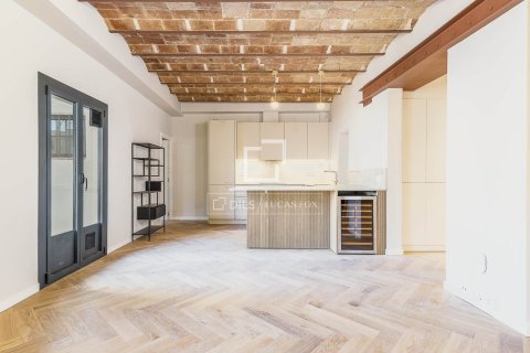 Продажа квартиры в Барселона, Испания 3 спальни, 108м2 №150802 - фото 6