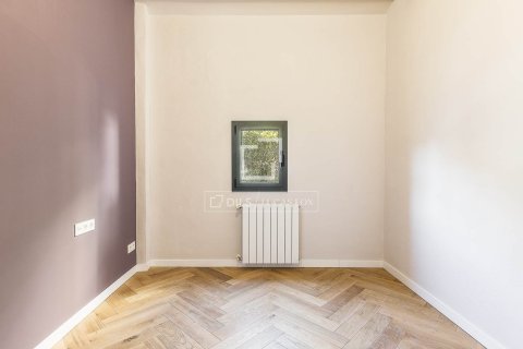 Продажа квартиры в Барселона, Испания 3 спальни, 108м2 №150802 - фото 27