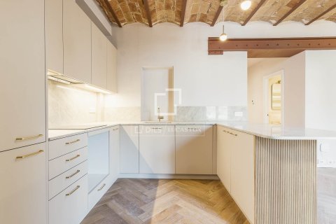 Продажа квартиры в Барселона, Испания 3 спальни, 108м2 №150802 - фото 8