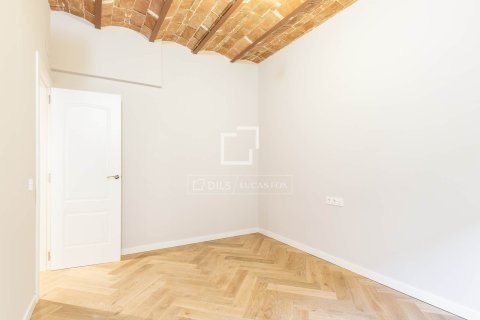 Продажа квартиры в Барселона, Испания 3 спальни, 108м2 №150802 - фото 30