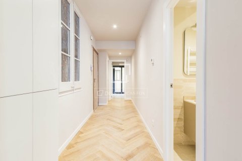 Продажа квартиры в Барселона, Испания 3 спальни, 108м2 №150802 - фото 11