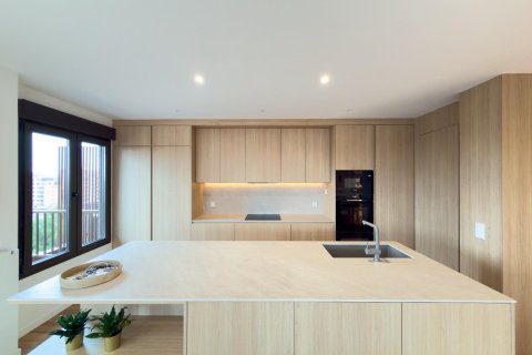 Apartment for sale in Madrid, Spain 3 bedrooms, 192 sq.m. No. 147310 - photo 9