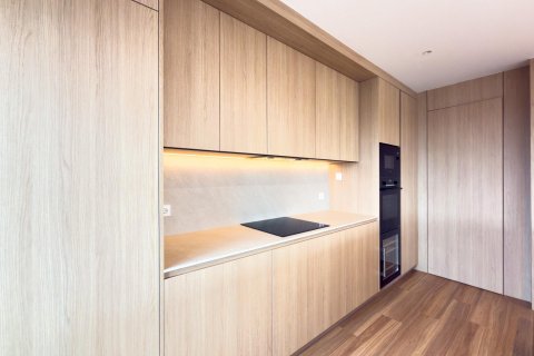 Apartment for sale in Madrid, Spain 3 bedrooms, 192 sq.m. No. 147310 - photo 12