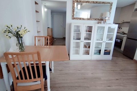 Lägenhet för uthyrning i Alicante, Spanien 1 sovrum, 100 kvm. Nr. 147312 - foto 2