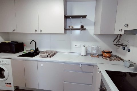 Lägenhet för uthyrning i Alicante, Spanien 1 sovrum, 100 kvm. Nr. 147312 - foto 7