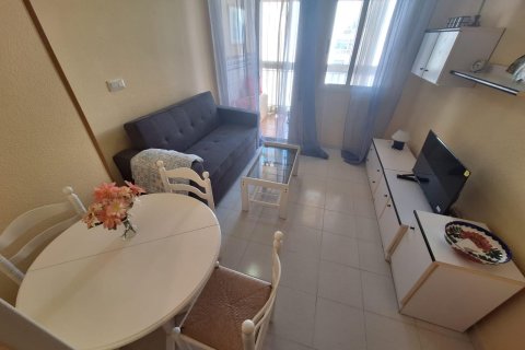 Lägenhet för uthyrning Torrevieja, Alicante, Spanien 54 kvm. Nr. 139866 - foto 1