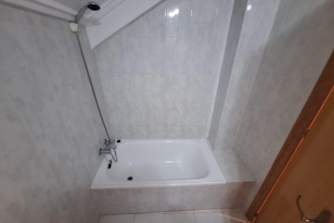 Lägenhet för uthyrning Torrevieja, Alicante, Spanien 54 kvm. Nr. 139866 - foto 4