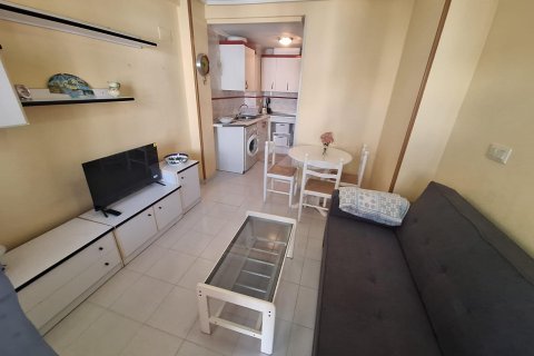 Lägenhet för uthyrning Torrevieja, Alicante, Spanien 54 kvm. Nr. 139866 - foto 9