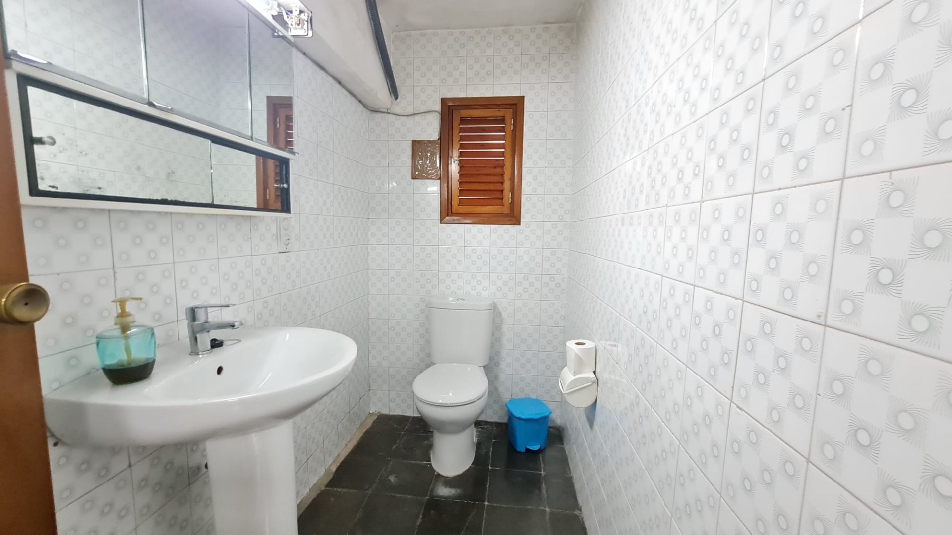 Townhouse in Elda, Alicante, Spain 4 bedrooms, 350 sq.m. No. 150165
