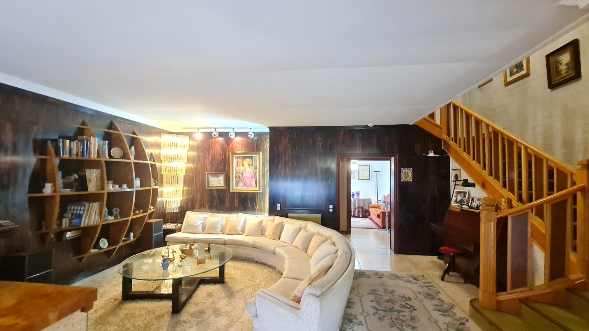 Townhouse in Elda, Alicante, Spain 4 bedrooms, 350 sq.m. No. 150165