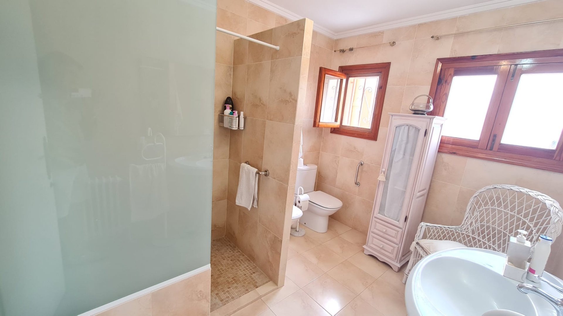 Townhouse in Elda, Alicante, Spain 4 bedrooms, 350 sq.m. No. 150165