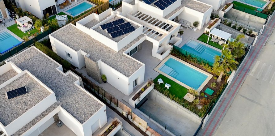 Villa a Algorfa, Alicante, Spagna 4 camere da letto, 362 mq. N° 150160