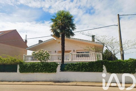 House à Valverde de la Virgen, Leon, Espagne 3 chambres, 269 m2 No. 172531