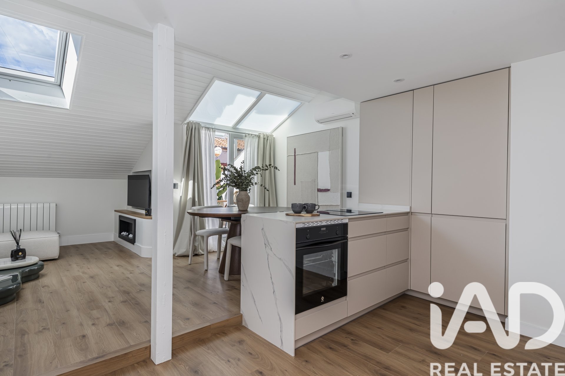 Duplex a Madrid, Spagna 1 camera da letto, 77 mq. N° 172529