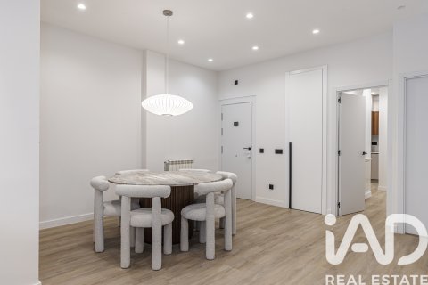 Apartamento en venta en Madrid, España 2 dormitorios, 113 m2 No. 172530 - foto 5