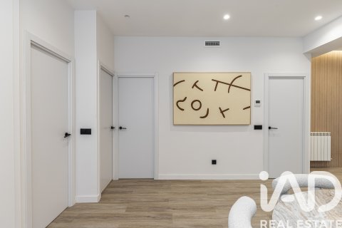 Apartamento en venta en Madrid, España 2 dormitorios, 113 m2 No. 172530 - foto 4