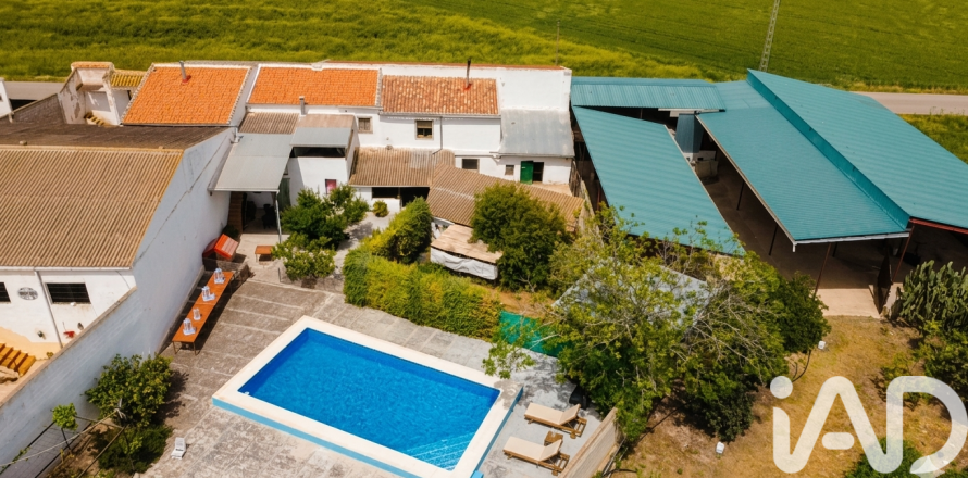 House à Antequera, Malaga, Espagne 5 chambres, 550 m2 No. 172535