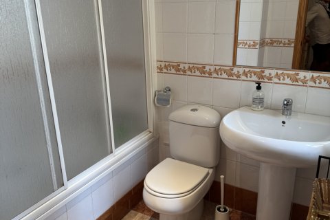 Casa adosada en venta en Isla Cristina, Huelva, España 4 dormitorios, 126 m2 No. 172532 - foto 27