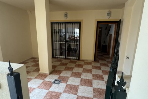 Casa adosada en venta en Isla Cristina, Huelva, España 4 dormitorios, 126 m2 No. 172532 - foto 2