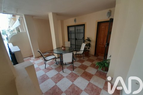 Casa adosada en venta en Isla Cristina, Huelva, España 4 dormitorios, 126 m2 No. 172532 - foto 4