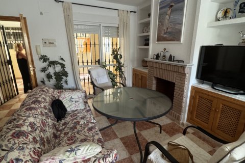 Casa adosada en venta en Isla Cristina, Huelva, España 4 dormitorios, 126 m2 No. 172532 - foto 9