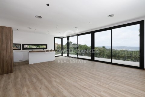 Продажа дома в Бегур, Герона, Испания 4 спальни, 282м2 №160405 - фото 2