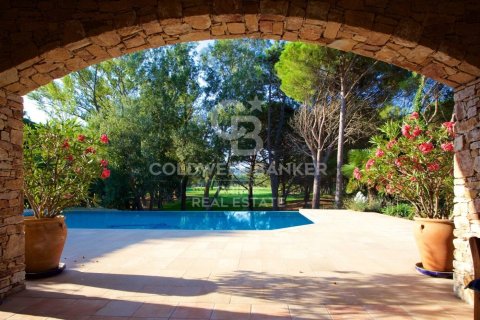 Villa zum Verkauf in Pals, Girona, Spanien 5 Schlafzimmer, 455 m2 Nr. 160407 - Foto 2