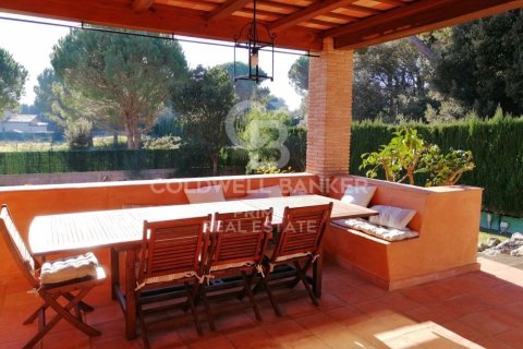 Продажа дома в Мон-рас, Герона, Испания 4 спальни, 613м2 №160404 - фото 1