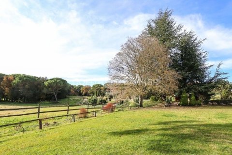 Hus till salu i Caldes de Malavella, Girona, Spanien 7 sovrum, 993 kvm. Nr. 160409 - foto 14