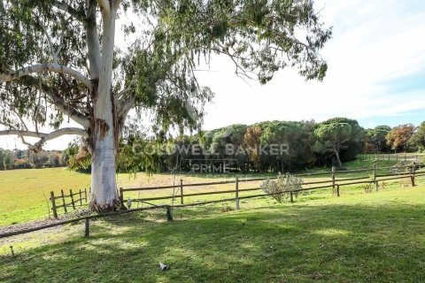 Hus till salu i Caldes de Malavella, Girona, Spanien 7 sovrum, 993 kvm. Nr. 160409 - foto 17