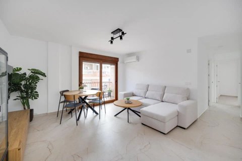 Huoneisto myytävänä Alicante, Espanja, 3 makuuhuonetta, 90 m2 No. 196965 - kuva 3