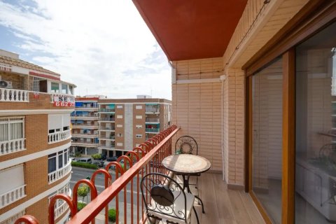 Huoneisto myytävänä Alicante, Espanja, 3 makuuhuonetta, 90 m2 No. 196965 - kuva 7