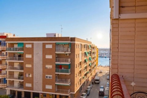 Huoneisto myytävänä Alicante, Espanja, 3 makuuhuonetta, 90 m2 No. 196965 - kuva 5