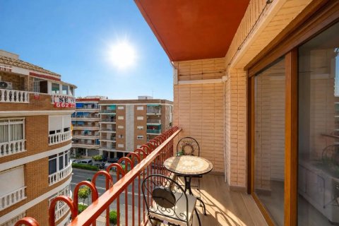Huoneisto myytävänä Alicante, Espanja, 3 makuuhuonetta, 90 m2 No. 196965 - kuva 8