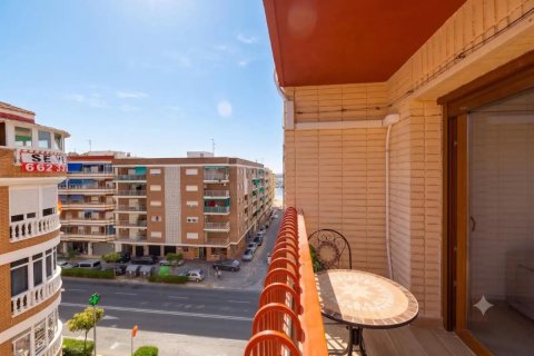 Huoneisto myytävänä Alicante, Espanja, 3 makuuhuonetta, 90 m2 No. 196965 - kuva 6