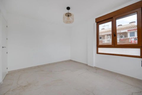 Huoneisto myytävänä Alicante, Espanja, 3 makuuhuonetta, 90 m2 No. 196965 - kuva 26