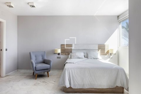 Dzīvoklis pārdošanā Barcelona, Spānijā 3 istabas, 115 m2 Nr. 150401 - attēls 23