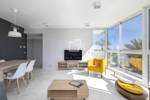 Dzīvoklis pārdošanā Barcelona, Spānijā 3 istabas, 115 m2 Nr. 150401 - attēls 2