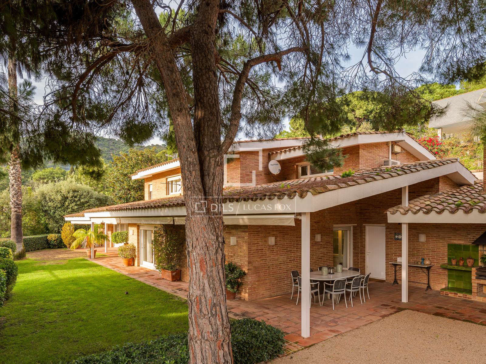 Villa a Premia De Dalt, Barcelona, Spagna 6 camere da letto, 429 mq. N° 150398