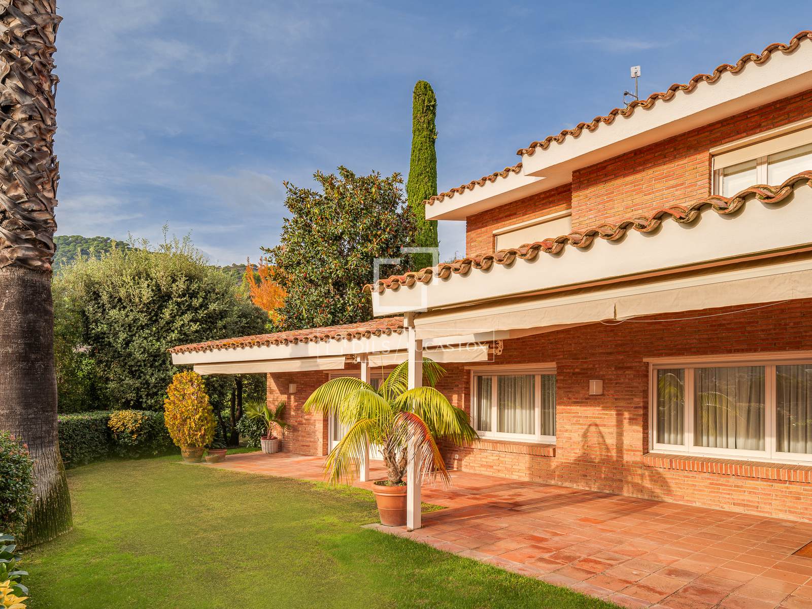 Villa a Premia De Dalt, Barcelona, Spagna 6 camere da letto, 429 mq. N° 150398