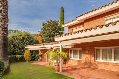 Villa for sale in Premia De Dalt, Barcelona, Spain 6 bedrooms, 429 sq.m. No. 150398 - photo 25