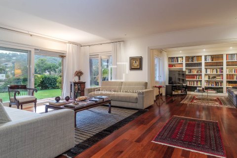 Villa for sale in Premia De Dalt, Barcelona, Spain 6 bedrooms, 429 sq.m. No. 150398 - photo 15