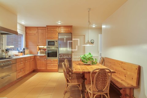 Villa for sale in Premia De Dalt, Barcelona, Spain 6 bedrooms, 429 sq.m. No. 150398 - photo 18