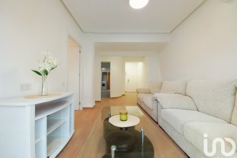 Apartment for sale in Alicante, Spain 3 bedrooms, 83 sq.m. No. 153830 - photo 4