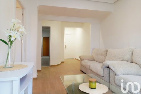 Apartment for sale in Alicante, Spain 3 bedrooms, 83 sq.m. No. 153830 - photo 2