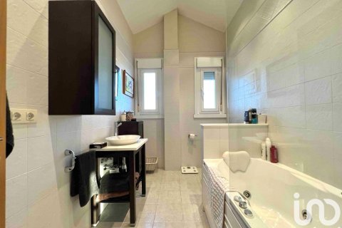 Hus till salu i Bergondo, A Coruna, Spanien 4 sovrum, 437 kvm. Nr. 153832 - foto 26