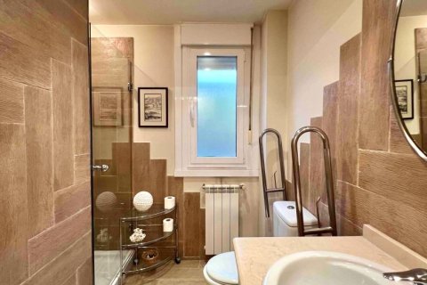 Hus till salu i Bergondo, A Coruna, Spanien 4 sovrum, 437 kvm. Nr. 153832 - foto 23