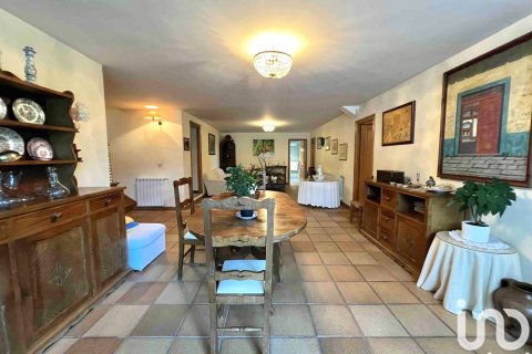 Hus till salu i Bergondo, A Coruna, Spanien 4 sovrum, 437 kvm. Nr. 153832 - foto 11