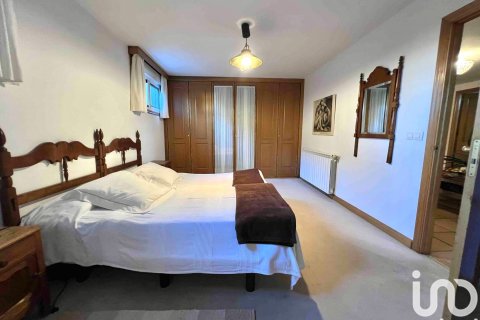 Hus till salu i Bergondo, A Coruna, Spanien 4 sovrum, 437 kvm. Nr. 153832 - foto 13