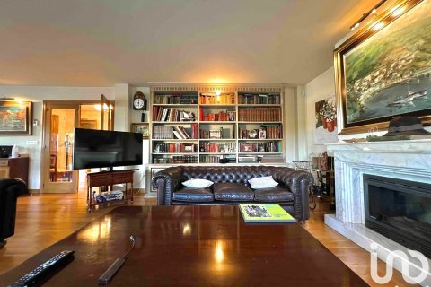 Hus till salu i Bergondo, A Coruna, Spanien 4 sovrum, 437 kvm. Nr. 153832 - foto 20